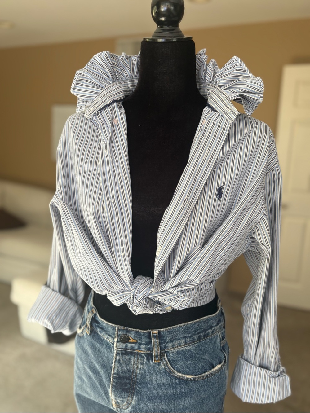 Reworked Ralph Lauren White and Blue Striped Ruffle-Collar Button-Down Size L - Picture 4 of 7